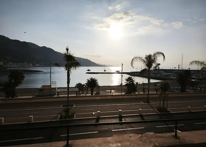 Exceptional Sea View 2 * Μεντόν